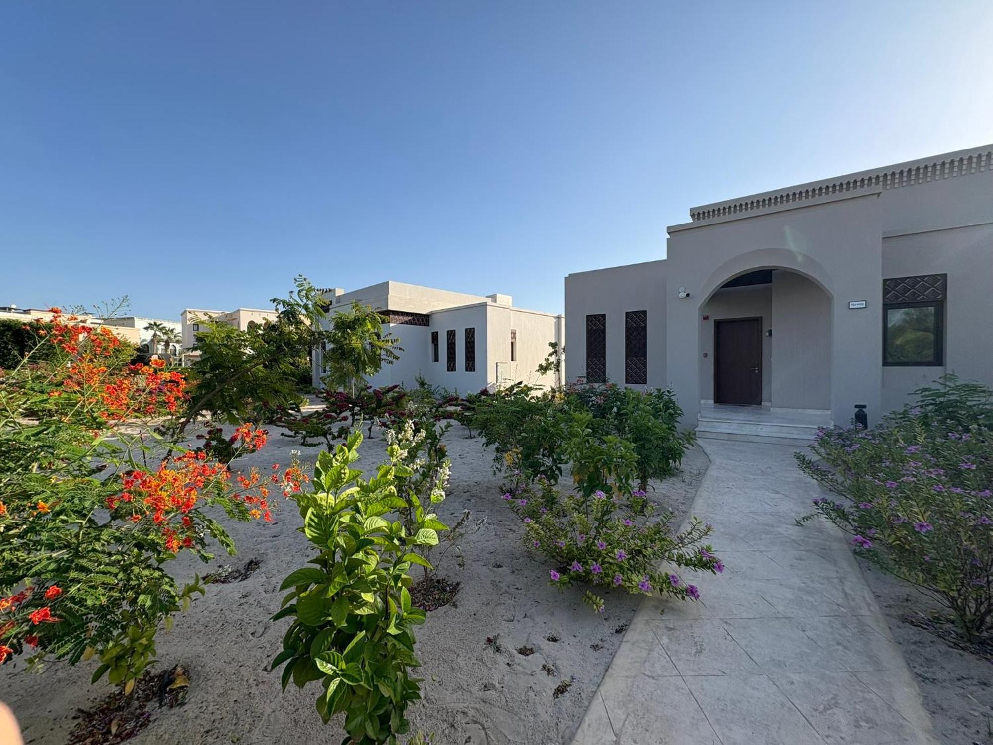 Davelin, Hawana * Salalah