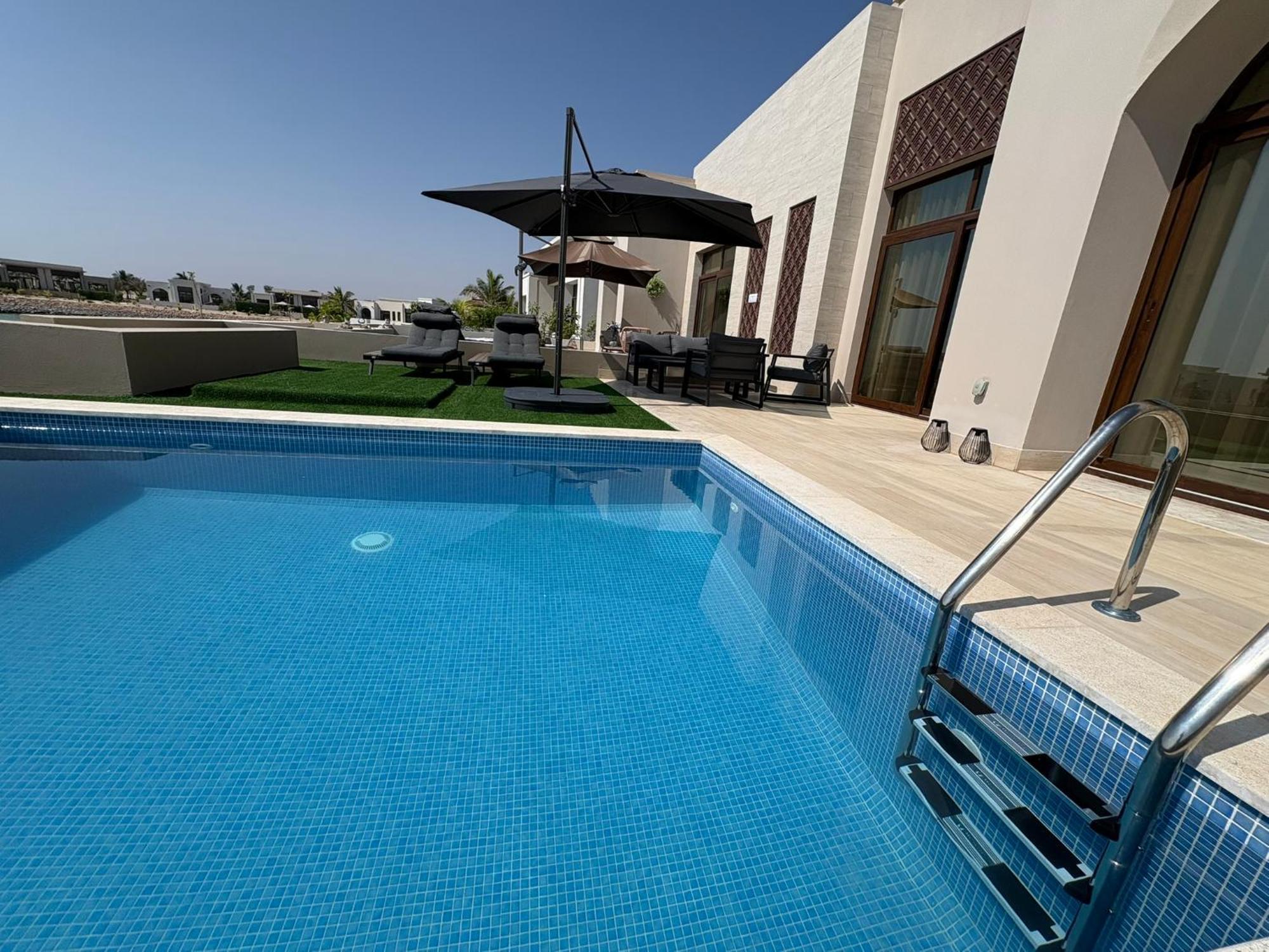 Davelin, Hawana *